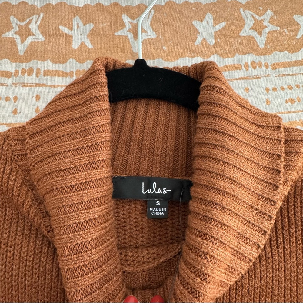 Lulu’s Comfy Intentions Rust Brown Turtleneck Cropped Pullover Sweater Small NWT - Picture 9 of 9